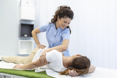 What to Expect on the First Visit to a Chiropractor